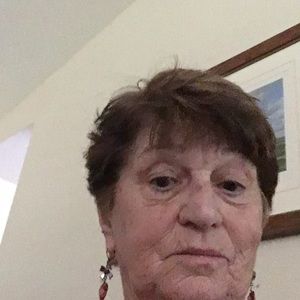 Meet your Posher, Claire